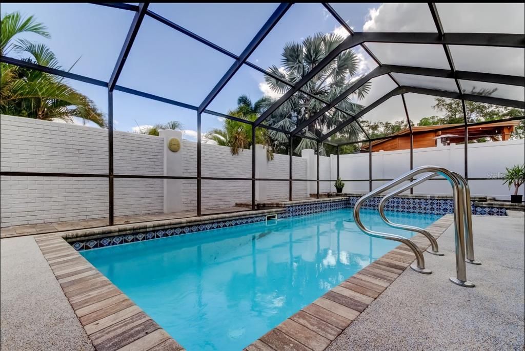 En Venta: $775,000 (3 camas, 2 baños, 2299 Pies cuadrados)