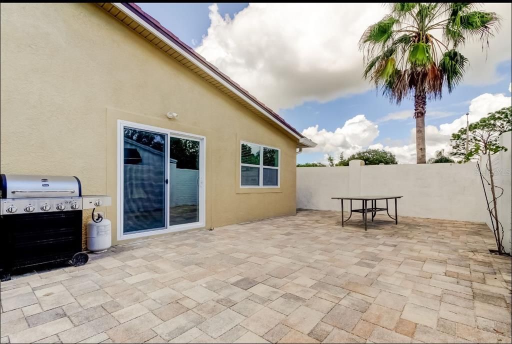 En Venta: $775,000 (3 camas, 2 baños, 2299 Pies cuadrados)