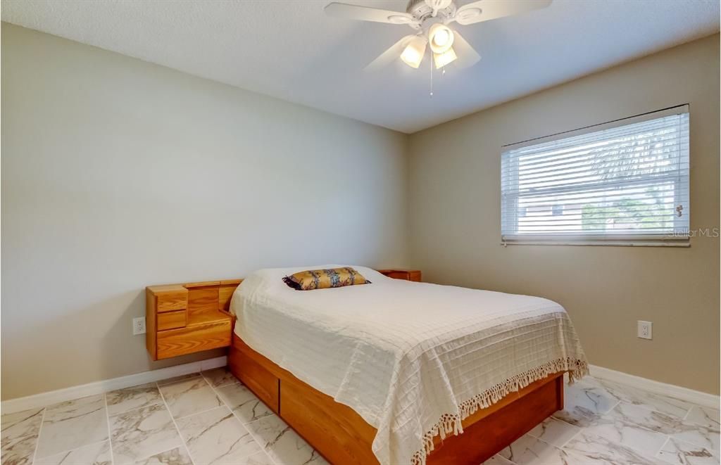 En Venta: $775,000 (3 camas, 2 baños, 2299 Pies cuadrados)