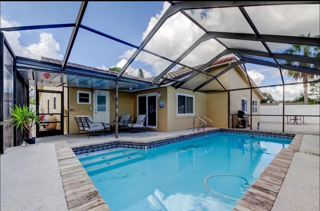 En Venta: $775,000 (3 camas, 2 baños, 2299 Pies cuadrados)