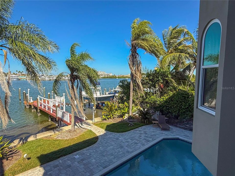 For Sale: $3,399,000 (4 beds, 4 baths, 4036 Square Feet)