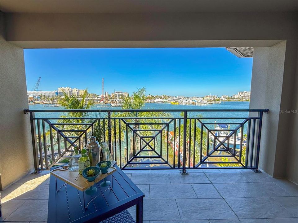 For Sale: $3,399,000 (4 beds, 4 baths, 4036 Square Feet)