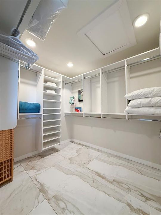 For Sale: $3,399,000 (4 beds, 4 baths, 4036 Square Feet)