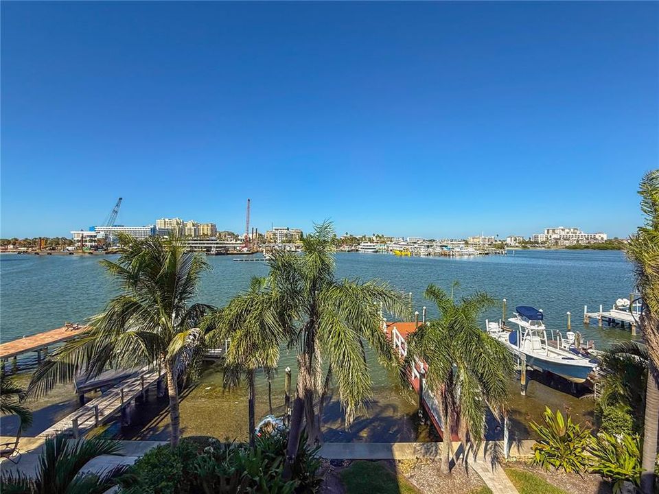 For Sale: $3,399,000 (4 beds, 4 baths, 4036 Square Feet)