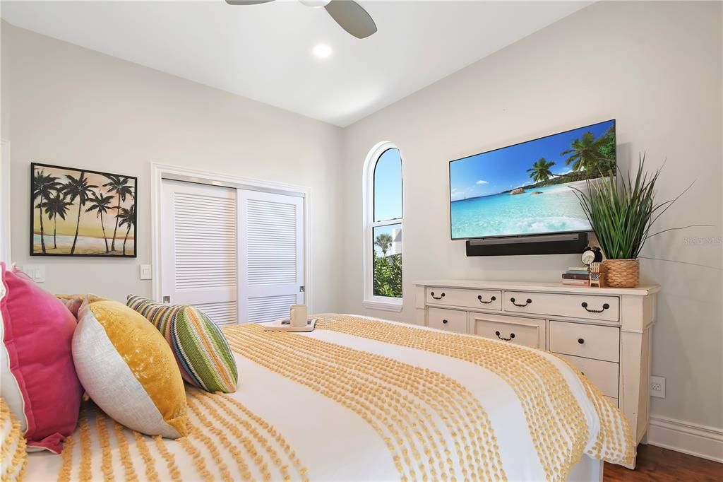 For Sale: $3,399,000 (4 beds, 4 baths, 4036 Square Feet)