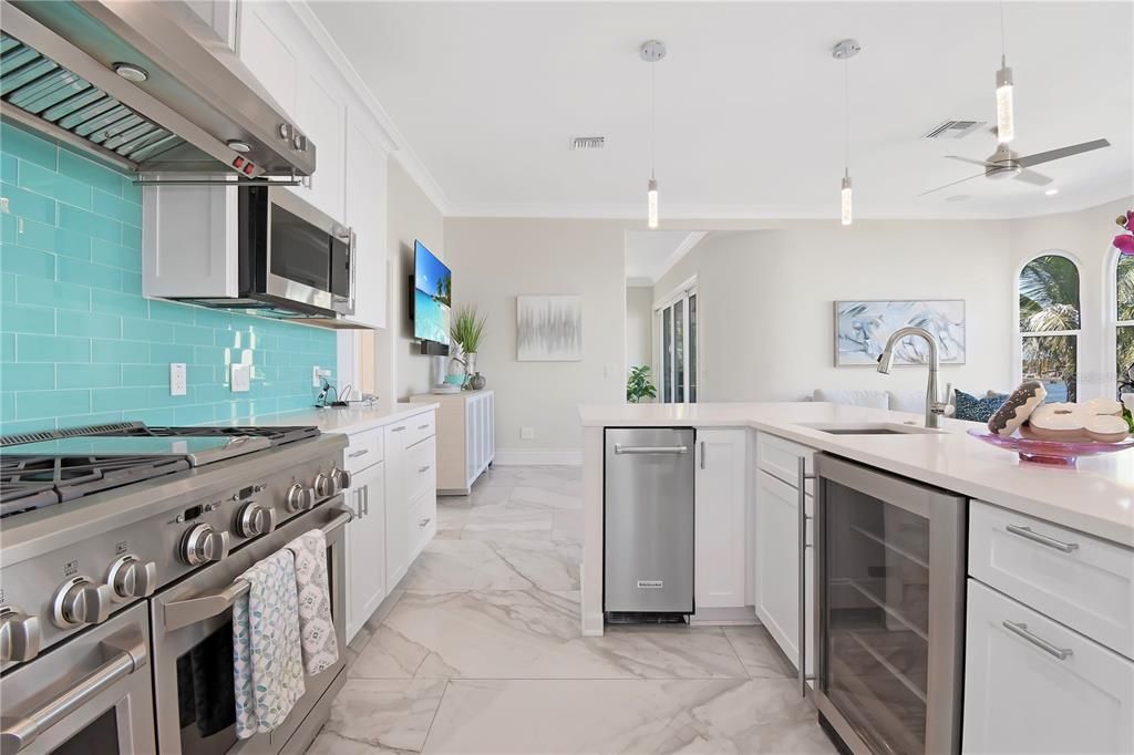 For Sale: $3,399,000 (4 beds, 4 baths, 4036 Square Feet)