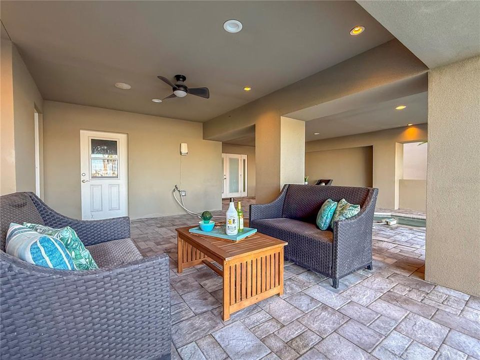 For Sale: $3,399,000 (4 beds, 4 baths, 4036 Square Feet)