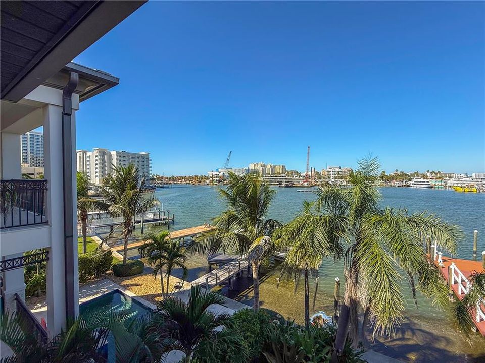 For Sale: $3,399,000 (4 beds, 4 baths, 4036 Square Feet)