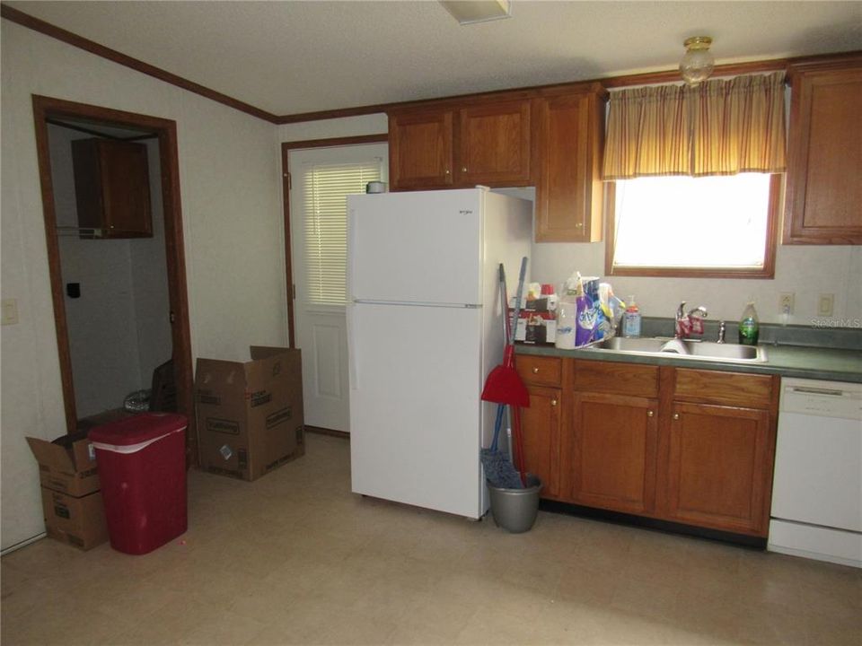 На продажу: $134,900 (3 спален, 2 ванн, 1188 Квадратных фут)