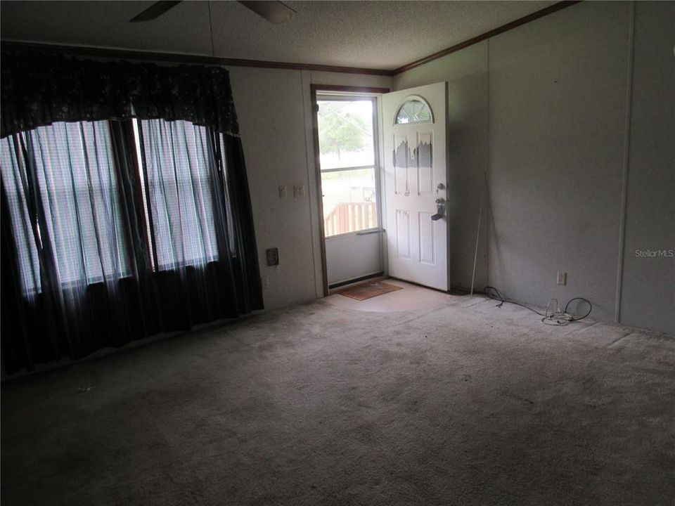 На продажу: $134,900 (3 спален, 2 ванн, 1188 Квадратных фут)