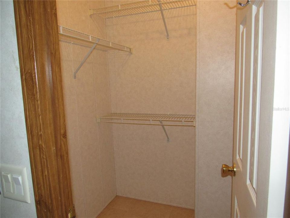 На продажу: $134,900 (3 спален, 2 ванн, 1188 Квадратных фут)