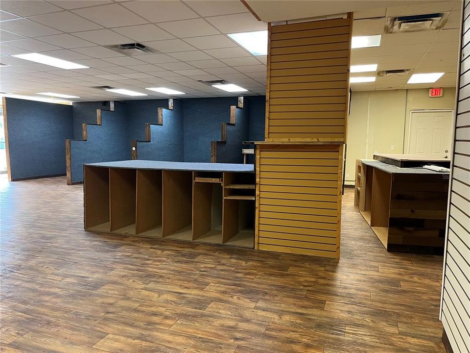 合同活跃: $349,500 (0 贝兹, 0 浴室, 1800 平方英尺)