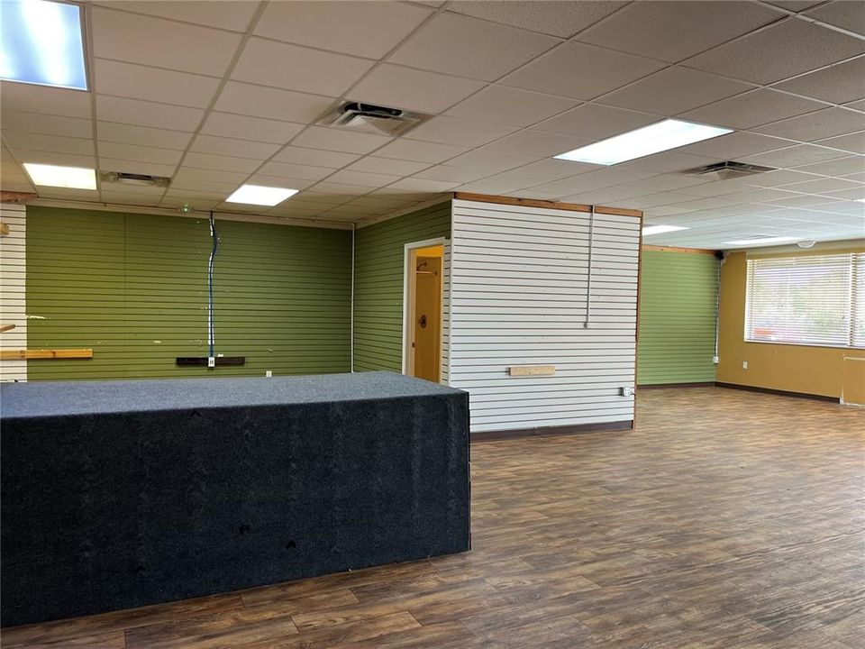 合同活跃: $349,500 (0 贝兹, 0 浴室, 1800 平方英尺)