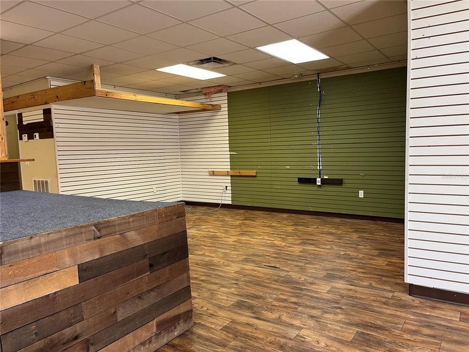 合同活跃: $349,500 (0 贝兹, 0 浴室, 1800 平方英尺)