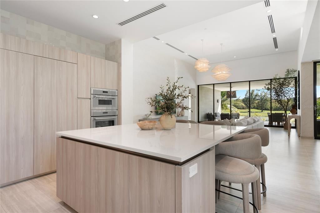 待售: $6,900,000 (6 贝兹, 6 浴室, 4065 平方英尺)