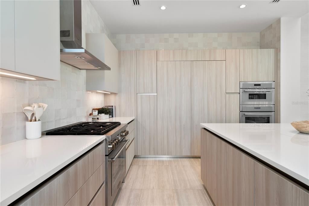 待售: $6,900,000 (6 贝兹, 6 浴室, 4065 平方英尺)