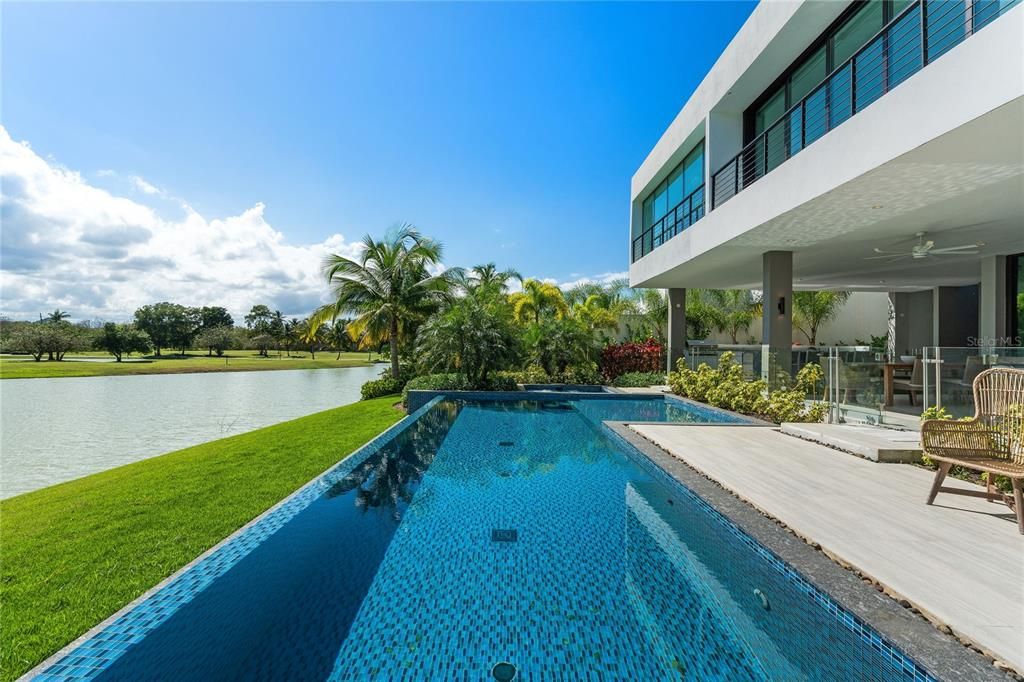 待售: $6,900,000 (6 贝兹, 6 浴室, 4065 平方英尺)