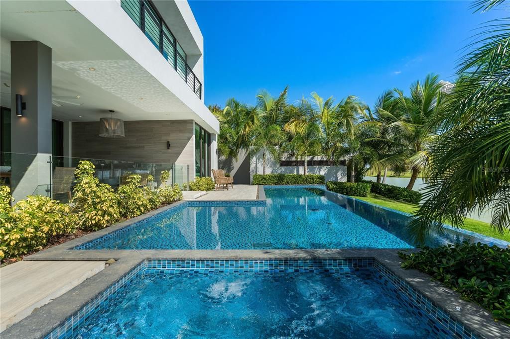 待售: $6,900,000 (6 贝兹, 6 浴室, 4065 平方英尺)