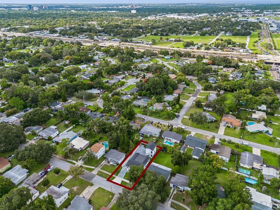 En Venta: $965,500 (5 camas, 4 baños, 2483 Pies cuadrados)