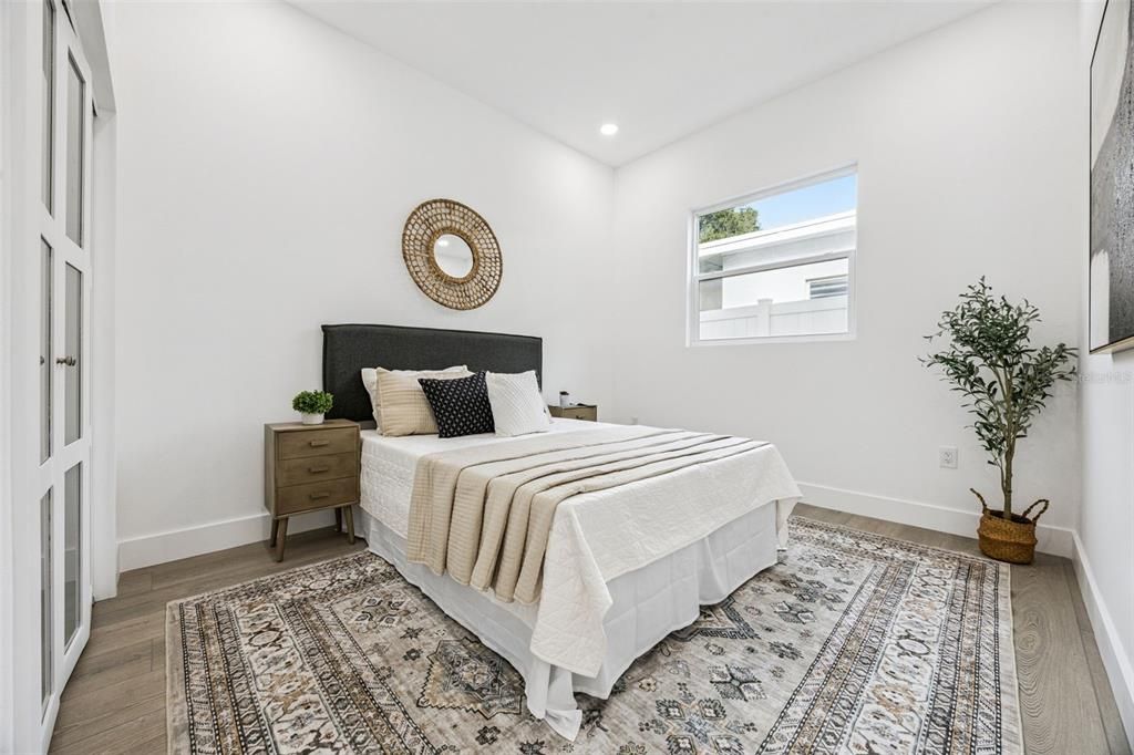 En Venta: $965,500 (5 camas, 4 baños, 2483 Pies cuadrados)