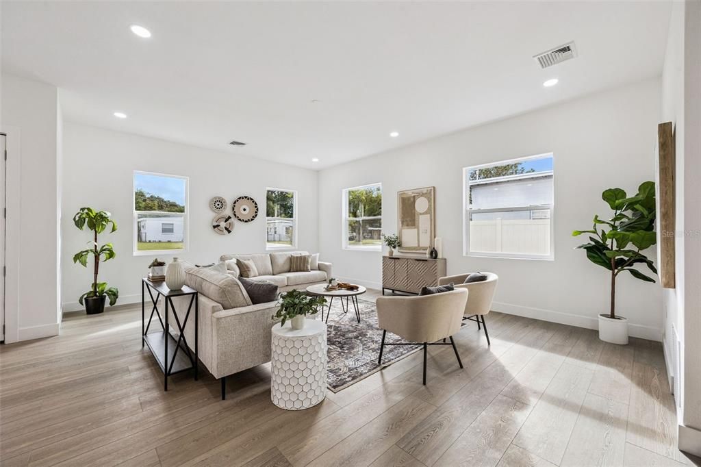 En Venta: $965,500 (5 camas, 4 baños, 2483 Pies cuadrados)