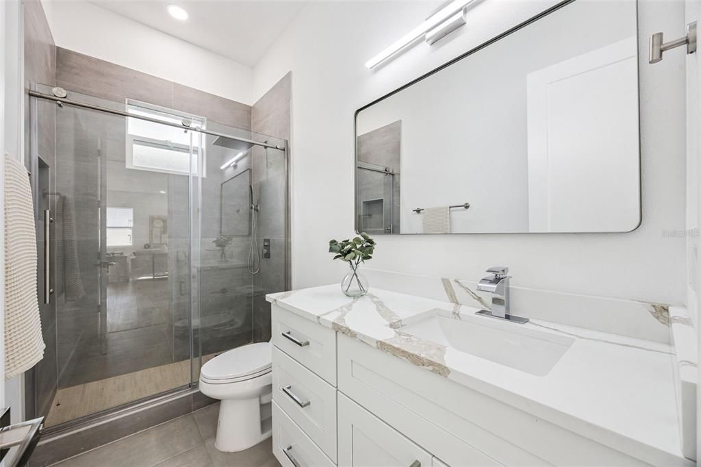 En Venta: $965,500 (5 camas, 4 baños, 2483 Pies cuadrados)