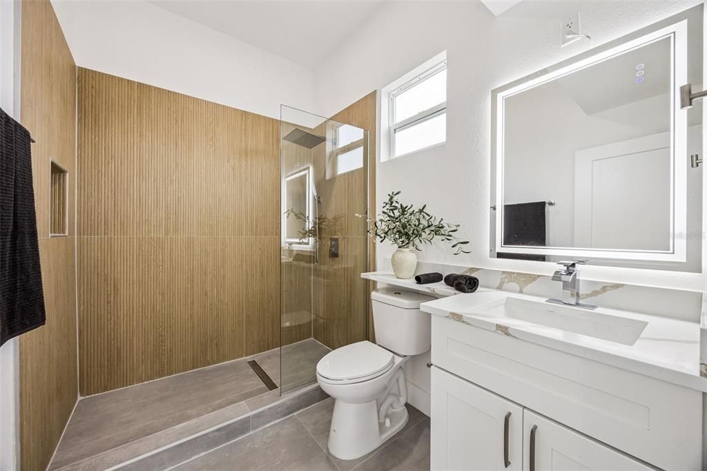 En Venta: $965,500 (5 camas, 4 baños, 2483 Pies cuadrados)