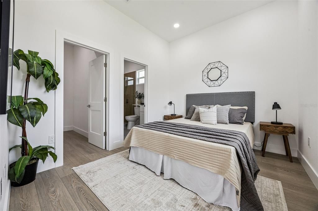 En Venta: $965,500 (5 camas, 4 baños, 2483 Pies cuadrados)