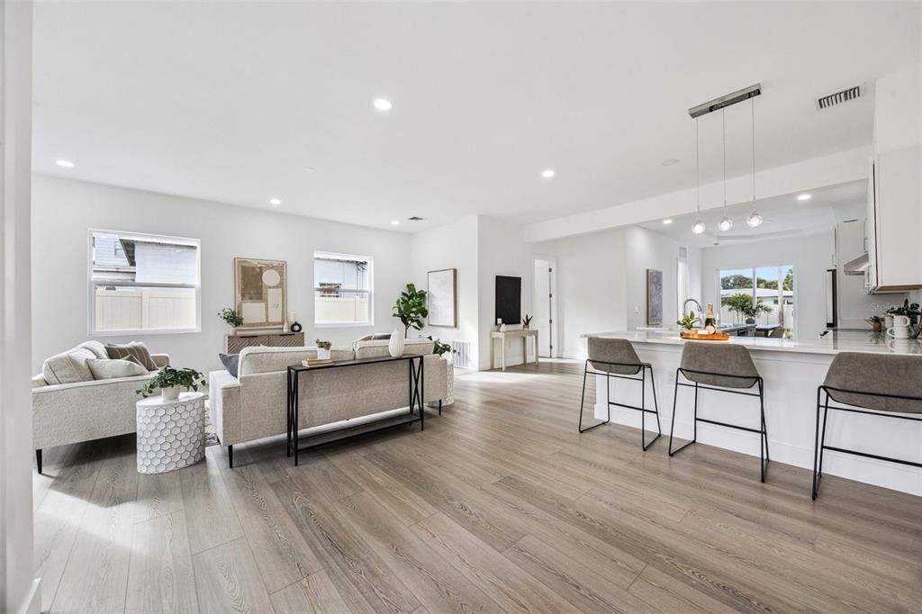 En Venta: $965,500 (5 camas, 4 baños, 2483 Pies cuadrados)