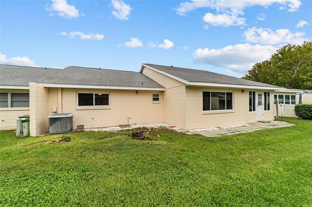 待售: $145,900 (2 贝兹, 2 浴室, 1612 平方英尺)