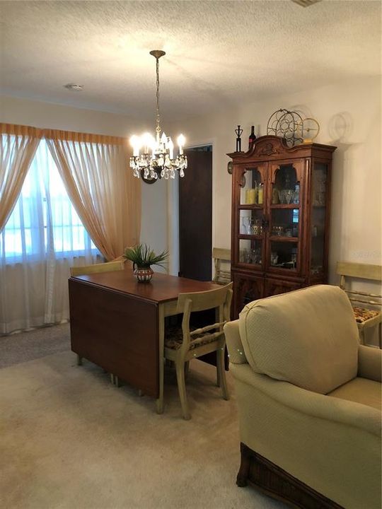 For Sale: $320,000 (2 beds, 2 baths, 1443 Square Feet)