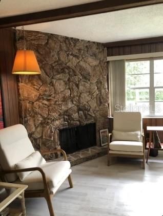 For Sale: $320,000 (2 beds, 2 baths, 1443 Square Feet)