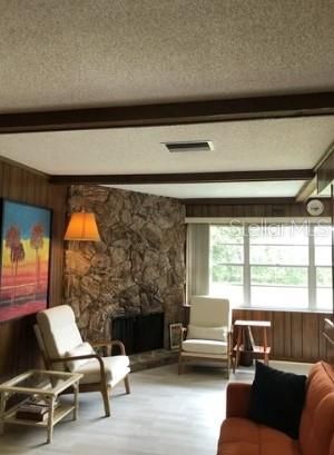 For Sale: $320,000 (2 beds, 2 baths, 1443 Square Feet)