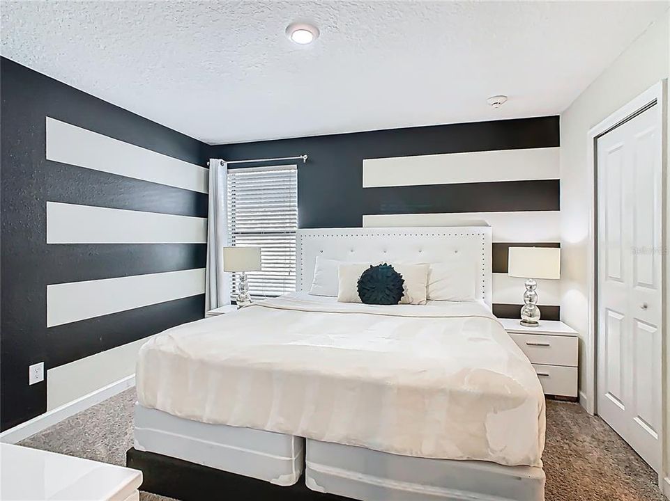 Active With Contract: $989,000 (8 beds, 5 baths, 4303 Square Feet)