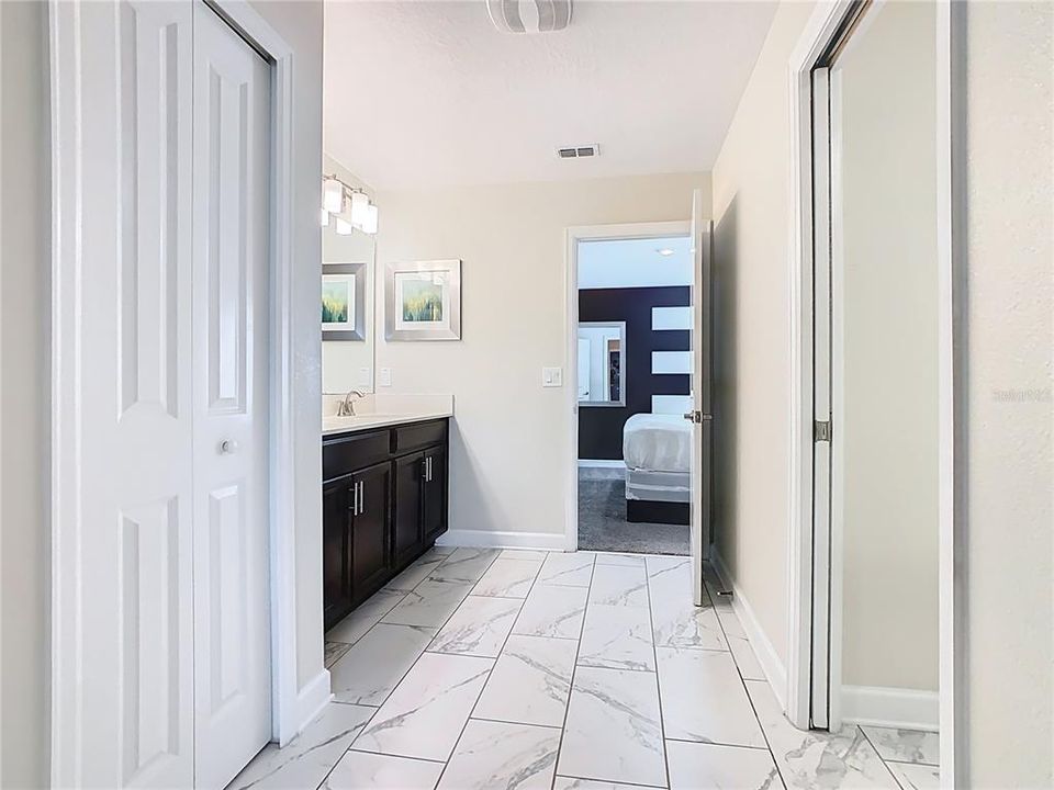 Active With Contract: $989,000 (8 beds, 5 baths, 4303 Square Feet)