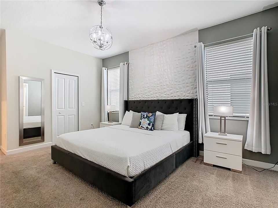 Active With Contract: $989,000 (8 beds, 5 baths, 4303 Square Feet)