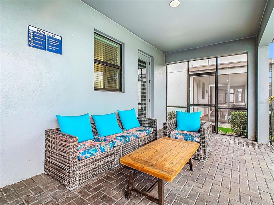 Active With Contract: $989,000 (8 beds, 5 baths, 4303 Square Feet)