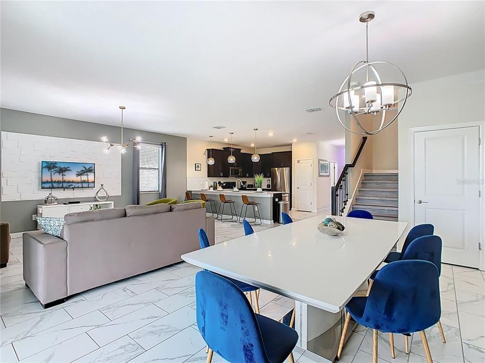 Active With Contract: $989,000 (8 beds, 5 baths, 4303 Square Feet)