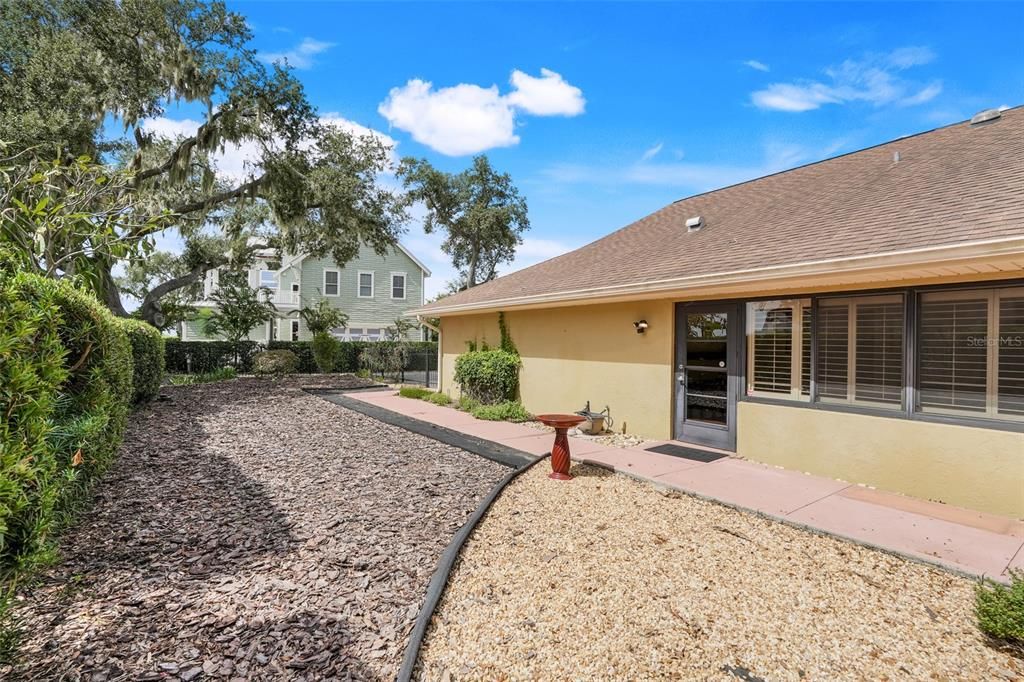 For Sale: $650,000 (3 beds, 2 baths, 2337 Square Feet)