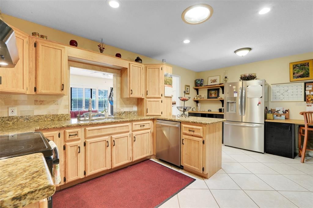 For Sale: $650,000 (3 beds, 2 baths, 2337 Square Feet)