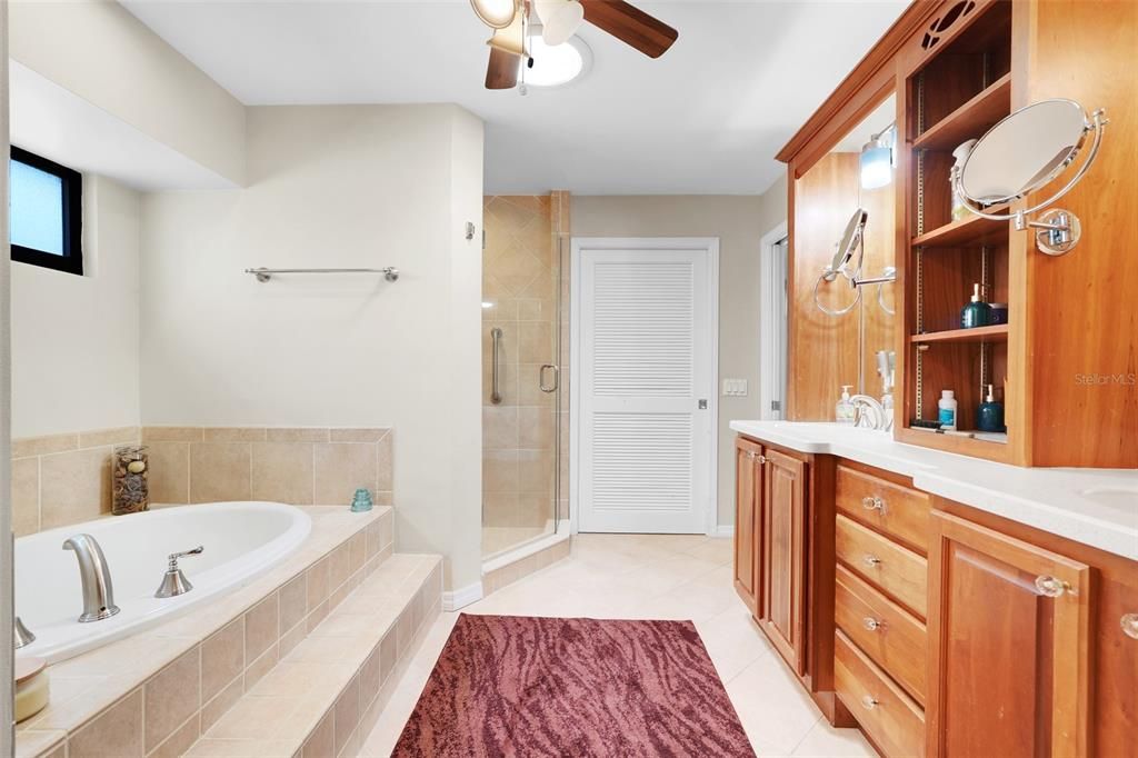 For Sale: $650,000 (3 beds, 2 baths, 2337 Square Feet)