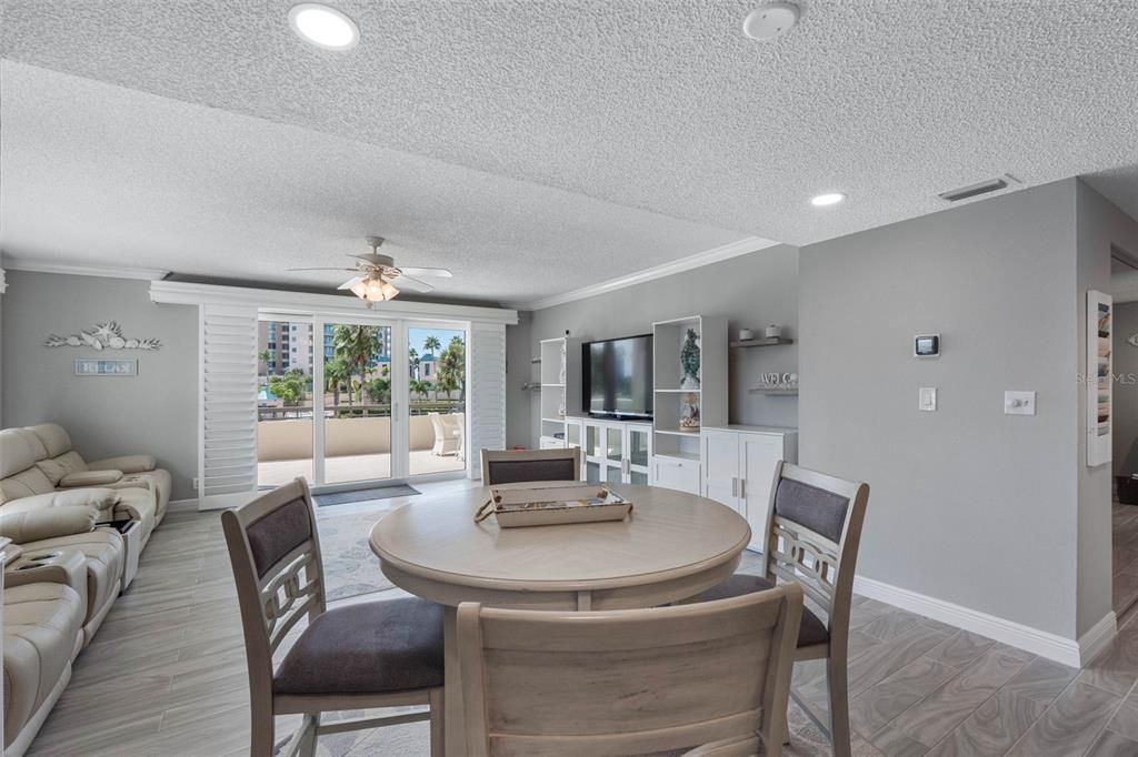 出租: $3,500 (2 贝兹, 2 浴室, 1390 平方英尺)