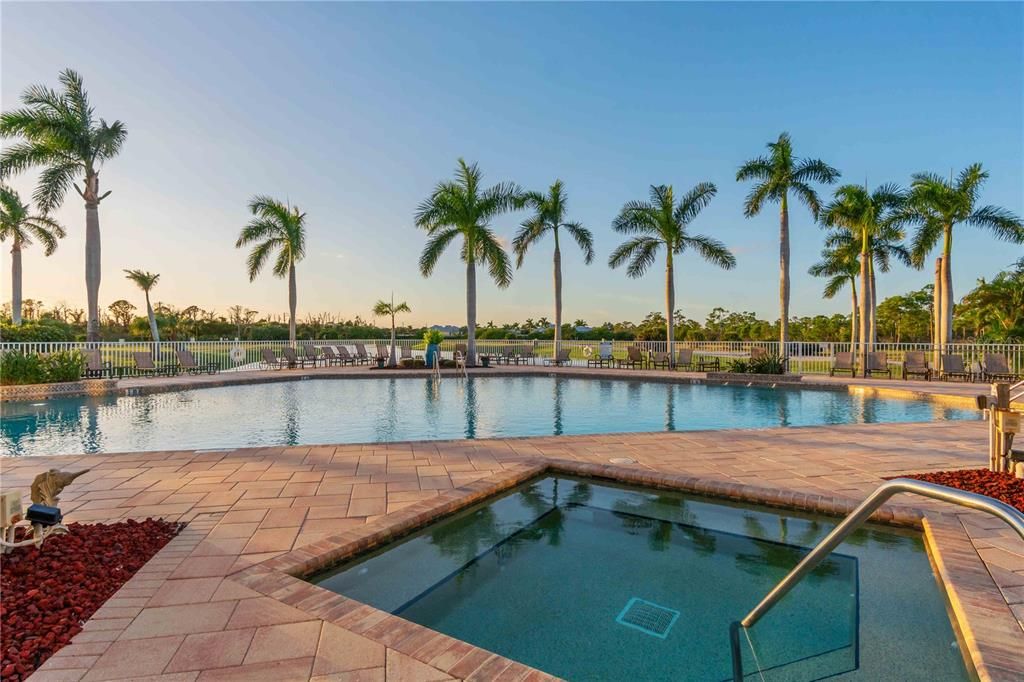 待售: $230,000 (2 贝兹, 2 浴室, 903 平方英尺)