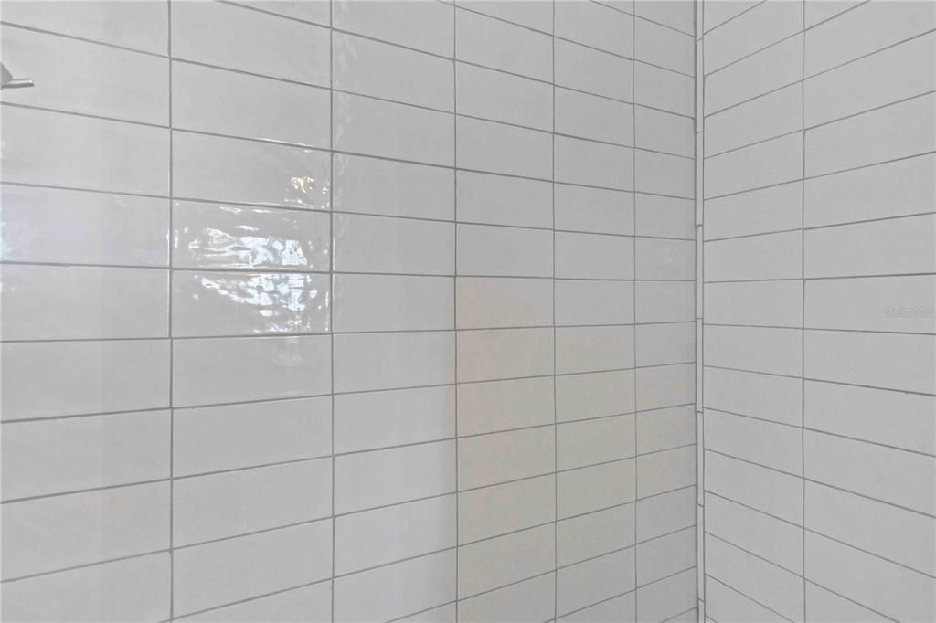 待售: $230,000 (2 贝兹, 2 浴室, 903 平方英尺)