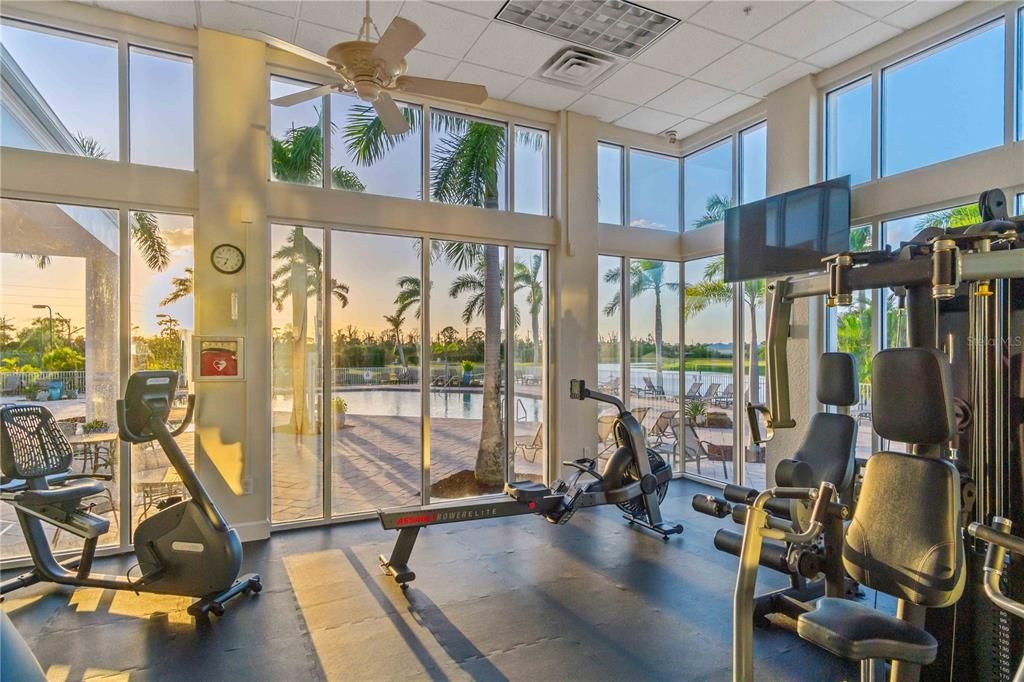 待售: $230,000 (2 贝兹, 2 浴室, 903 平方英尺)