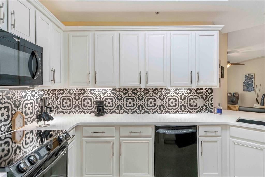 For Sale: $265,000 (3 beds, 2 baths, 1758 Square Feet)