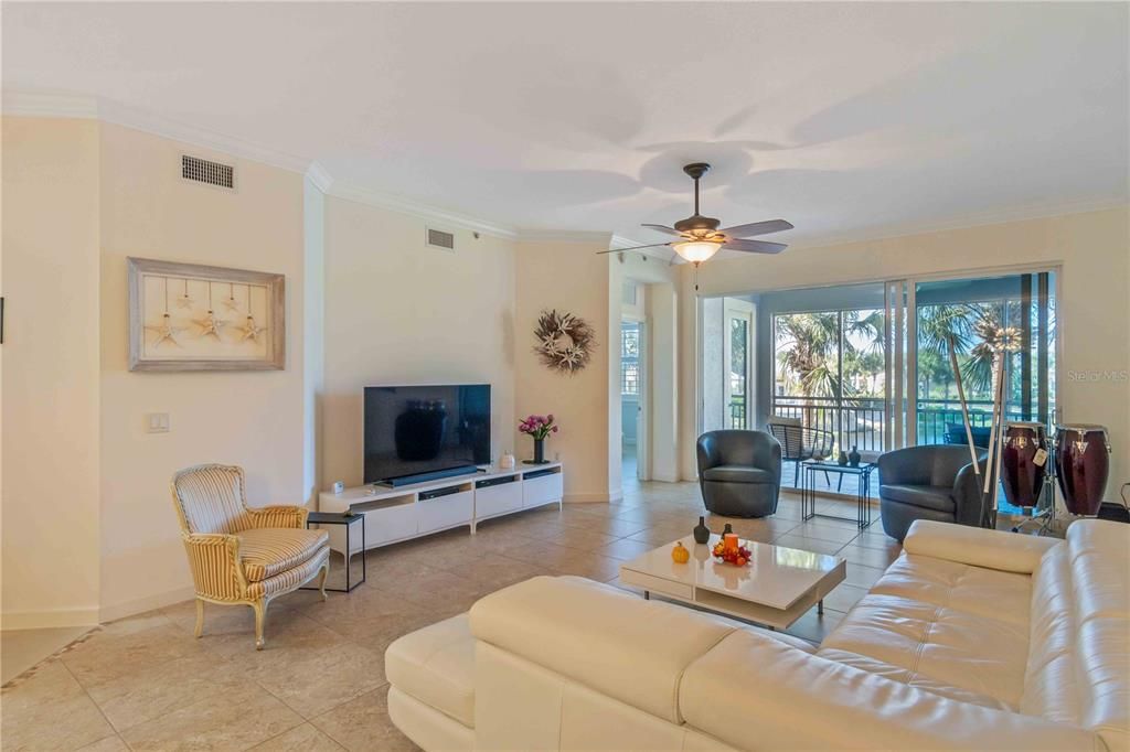 For Sale: $265,000 (3 beds, 2 baths, 1758 Square Feet)