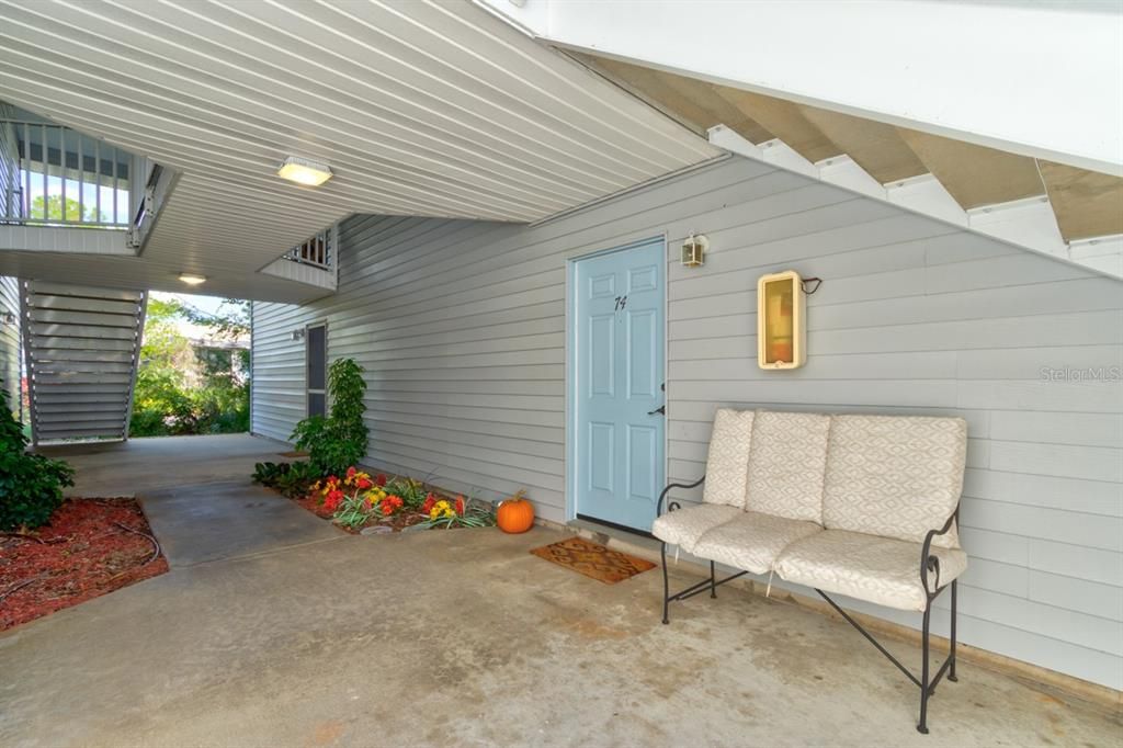 待售: $164,900 (1 贝兹, 1 浴室, 854 平方英尺)