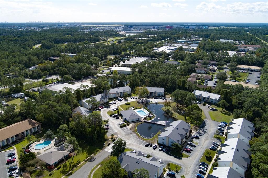 待售: $164,900 (1 贝兹, 1 浴室, 854 平方英尺)