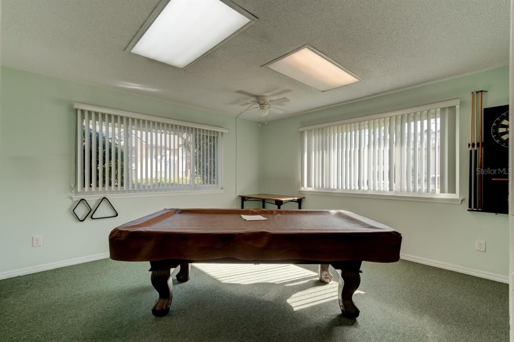 待售: $164,900 (1 贝兹, 1 浴室, 854 平方英尺)